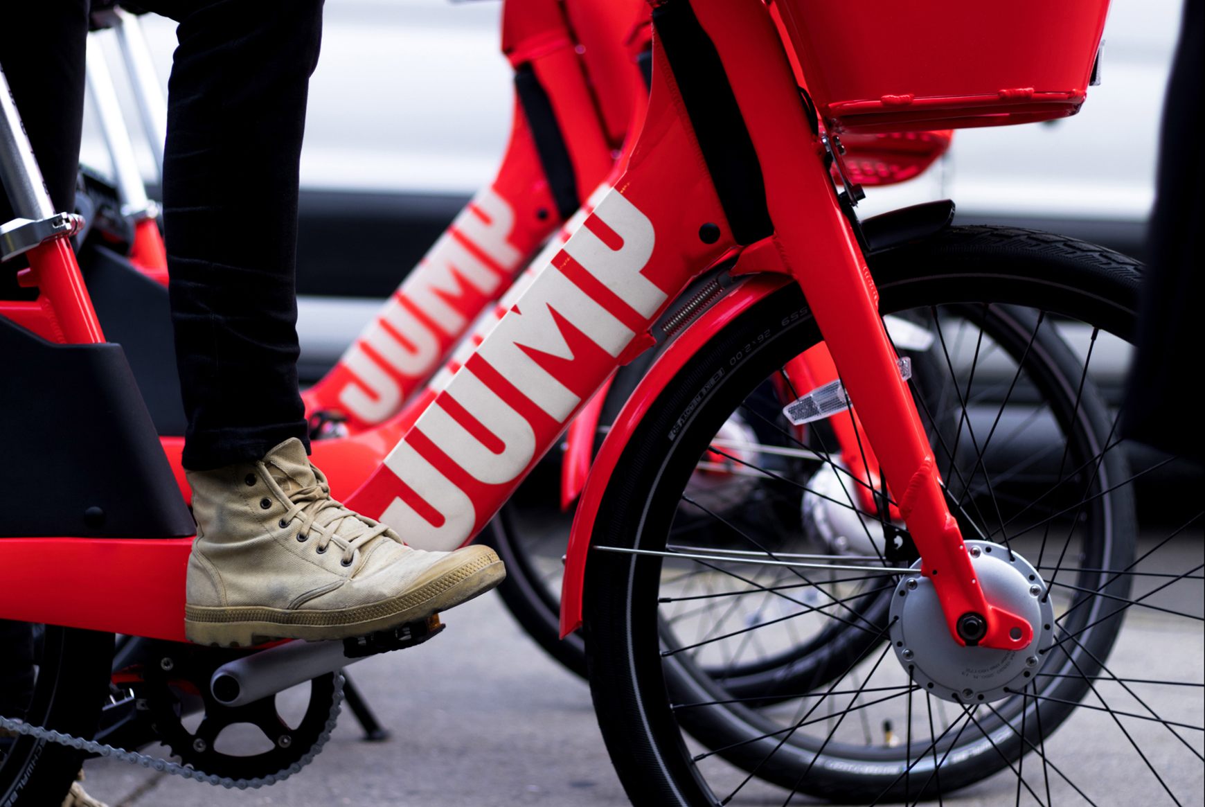 lyft pulls electric bikes